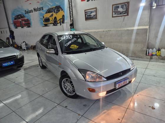 FORD FOCUS 2.0 GHIA SEDAN 16V GASOLINA 4P MANUAL
